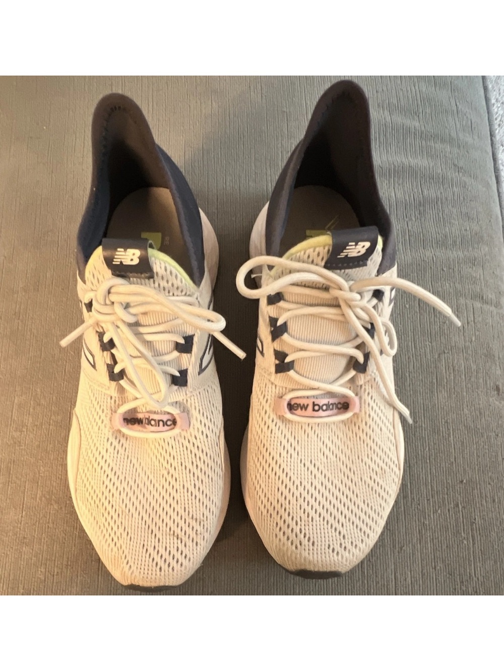 New Balance Cream & Navy Lightweight Running Shoes size 10
